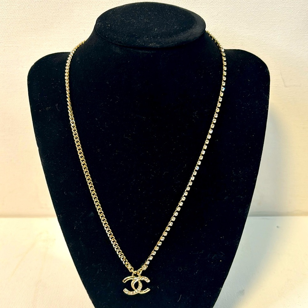 Excellent condition Chanel Necklace